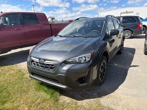 Used 2022 Subaru Crosstrek 2.0i AWD/4WD image 3