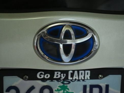 Used 2013 Toyota Prius Three image 10
