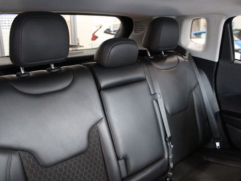 Used 2020 Jeep Compass Altitude image 21