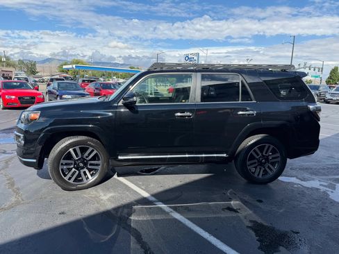 Used 2017 Toyota 4Runner Limited AWD/4WD image 4