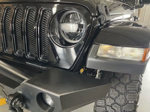 Used 2022 Jeep Wrangler Unlimited Sport image 9