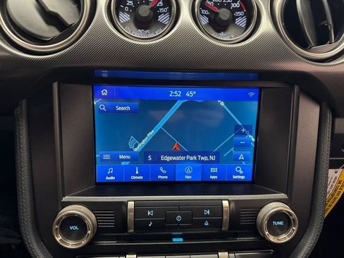 Used 2020 Ford Mustang Shelby GT500 w/ Technology Package RWD image 11