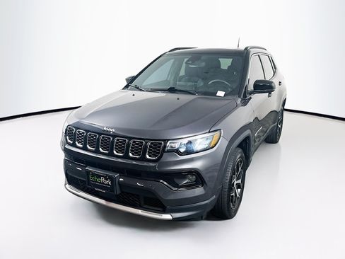 Used 2024 Jeep Compass Limited w/ Sun and Sound Group AWD/4WD image 3
