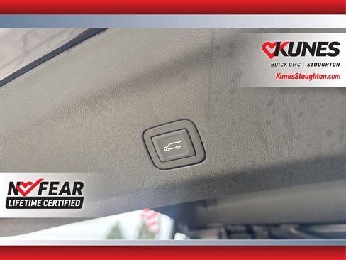 Used 2025 GMC Yukon Denali AWD/4WD image 21