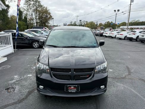 Used 2014 Dodge Grand Caravan SXT image 4