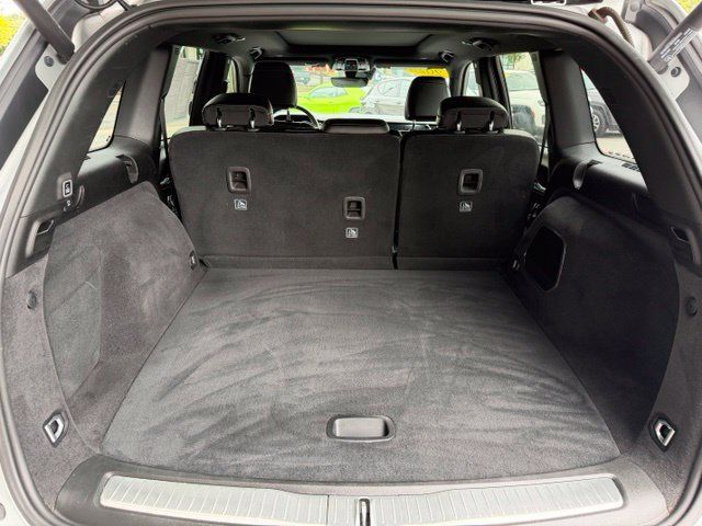 Used 2023 Jeep Grand Cherokee Overland AWD/4WD image 15