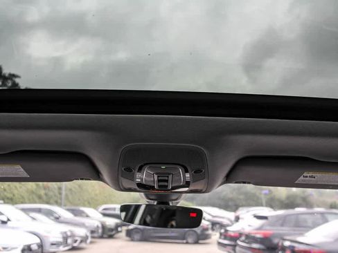 Used 2023 Audi Q5 2.0T Premium w/ Convenience Package image 12