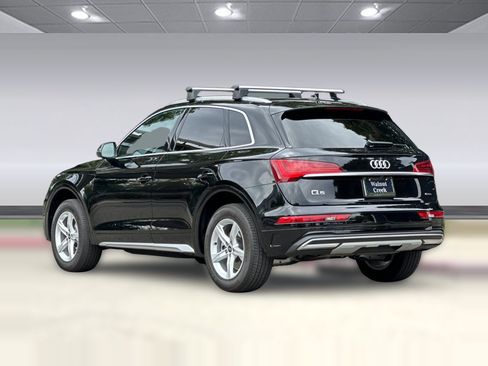 Used 2023 Audi Q5 2.0T Premium w/ Convenience Package AWD/4WD image 3