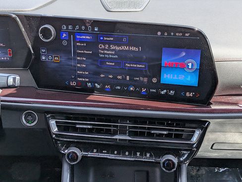 Certified 2024 Chevrolet Traverse RS FWD image 32