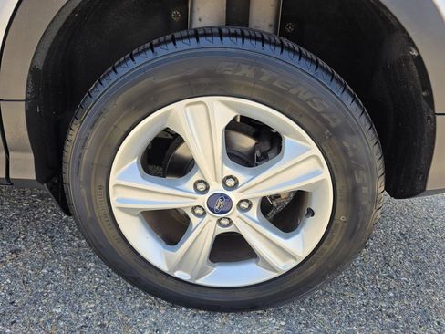 Used 2014 Ford Escape SE w/ Equipment Group 201A FWD image 39