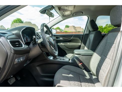 Used 2024 Chevrolet Equinox LT AWD/4WD image 11