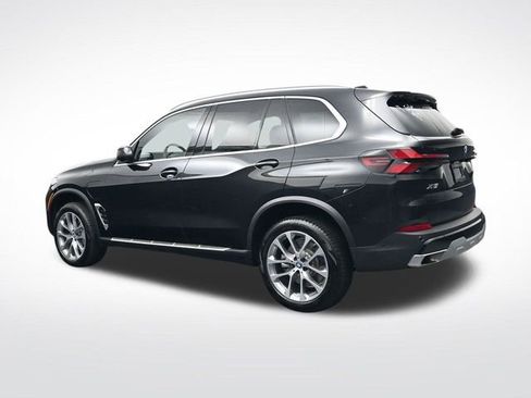 Used 2025 BMW X5 xDrive50e image 7