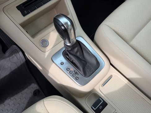 Used 2014 Volkswagen Tiguan S FWD image 29