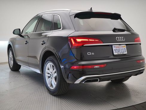 Used 2023 Audi Q5 2.0T Premium w/ Convenience Package image 3