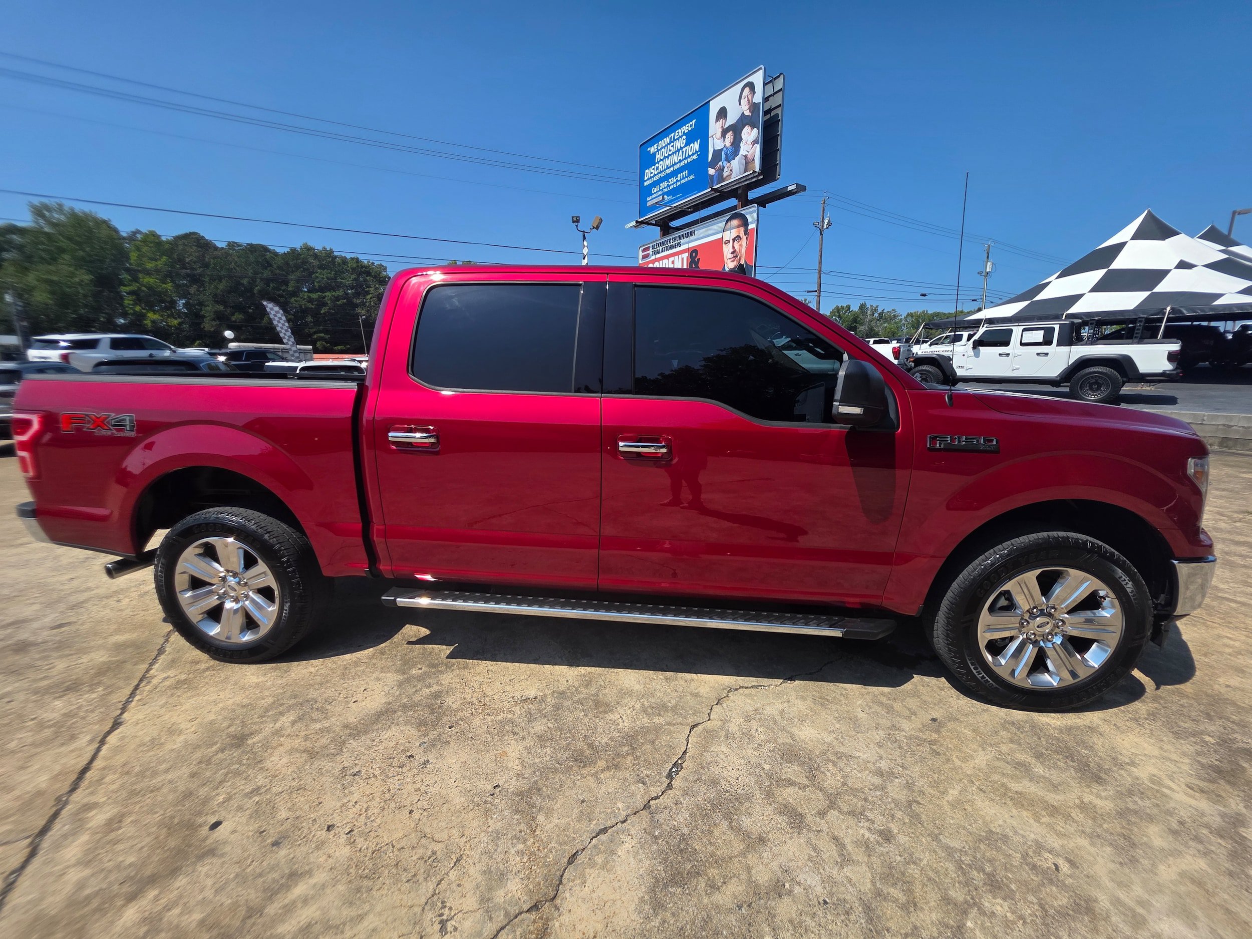 Used 2019 Ford F150 XLT w/ Equipment Group 302A Luxury AWD/4WD image 4