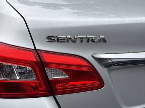 Used 2016 Nissan Sentra S FWD image 5