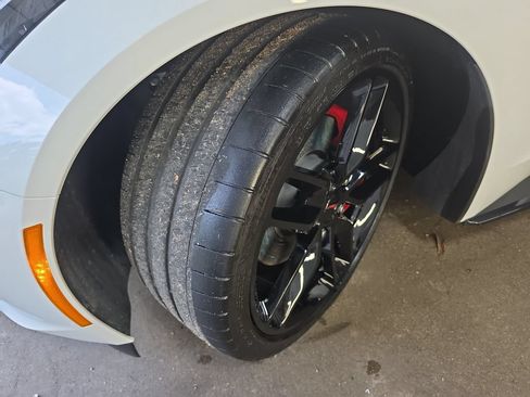 Used 2019 Chevrolet Corvette Stingray Convertible w/ 2LT Preferred Equipment Group RWD image 32
