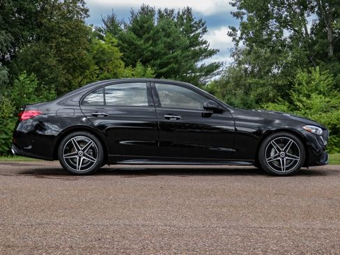 Used 2025 Mercedes-Benz C 300 4MATIC Sedan image 5