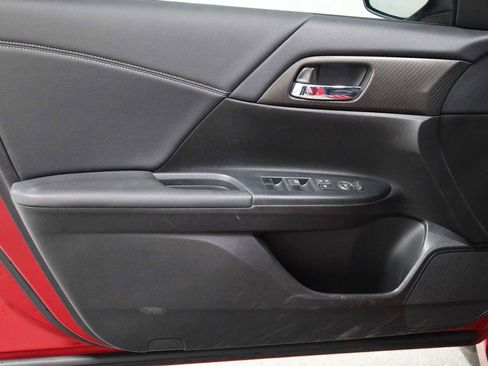 Used 2016 Honda Accord Sport image 17