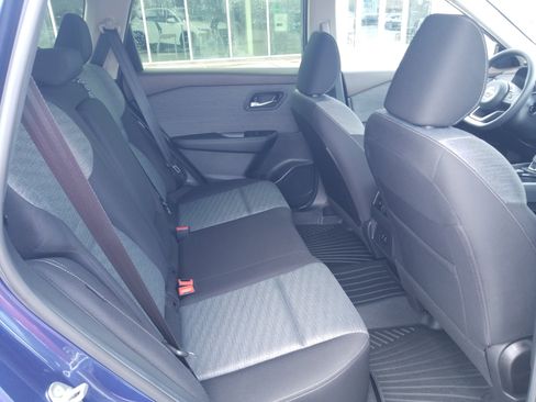 Used 2023 Nissan Rogue SV image 15