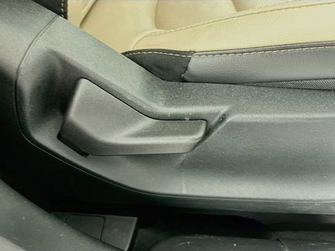 Used 2020 Ford Escape SEL FWD image 34