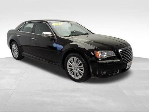 Used 2014 Chrysler 300 C w/ Light Group AWD/4WD image 10