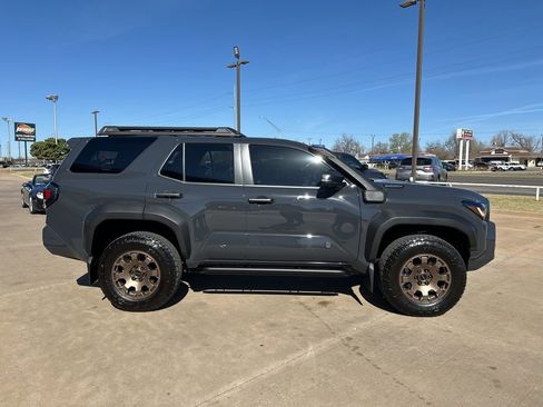 Used 2025 Toyota 4Runner Trailhunter image 4