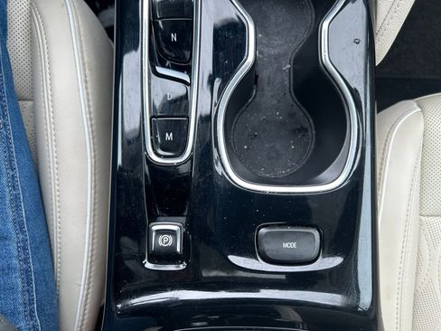 Used 2022 Buick Envision Avenir w/ Technology Package II image 33