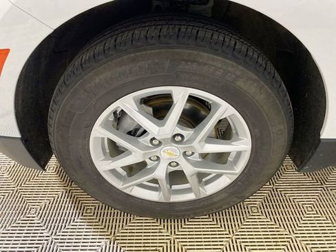 Used 2023 Chevrolet Equinox LT image 22