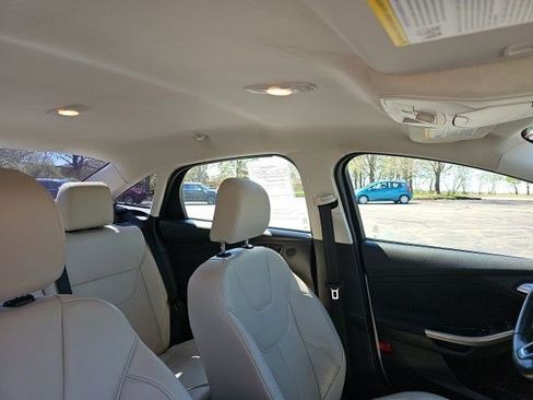 Used 2015 Ford Focus Titanium image 13