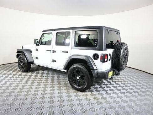 Used 2019 Jeep Wrangler Unlimited Sport S image 4