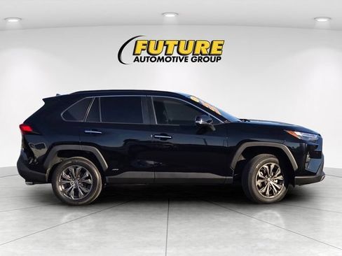 Certified 2022 Toyota RAV4 Limited AWD/4WD image 4