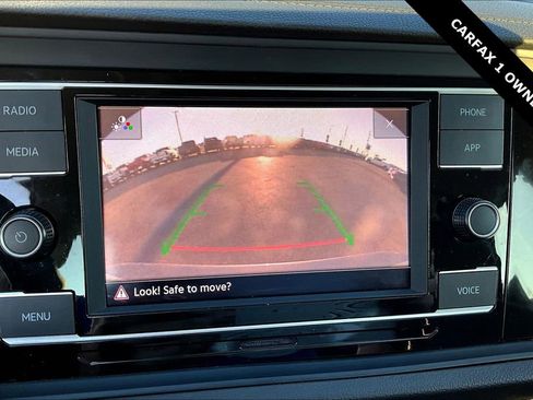 Used 2024 Volkswagen Jetta SE image 13