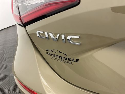 Certified 2025 Honda Civic Sport image 18