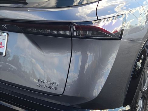 Used 2023 Nissan Ariya AWD image 13