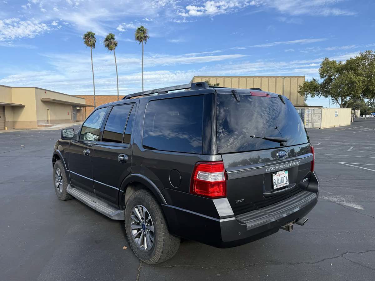 Used 2017 Ford Expedition XLT AWD/4WD image 5