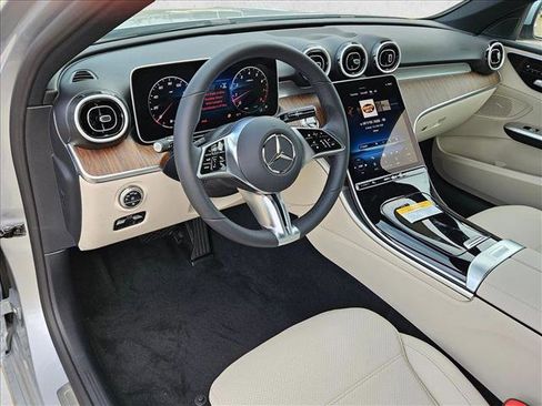 Used 2025 Mercedes-Benz C 300 Sedan image 9
