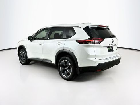 Used 2024 Nissan Rogue SV FWD image 5
