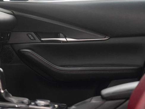 Used 2025 MAZDA CX-30 AWD 2.5 S w/ Preferred Package image 18