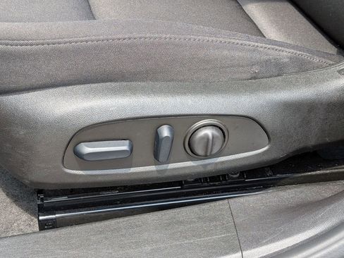 Used 2025 Chevrolet Malibu LT FWD image 16