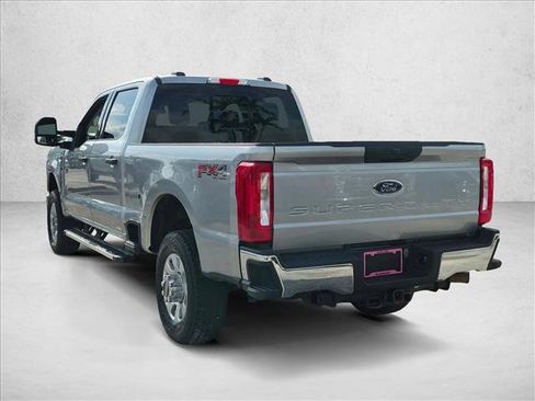 Used 2024 Ford F250 XLT w/ FX4 Off-Road Package AWD/4WD image 7