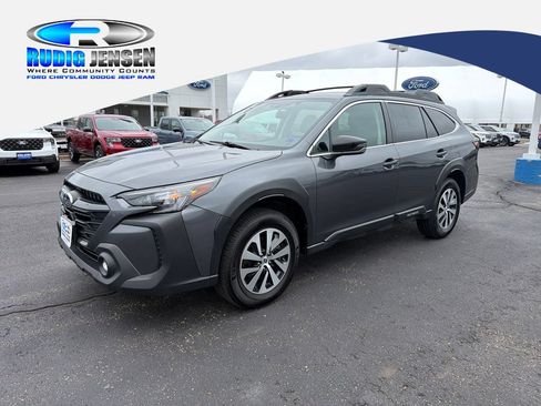 Used 2024 Subaru Outback Premium AWD/4WD image 1