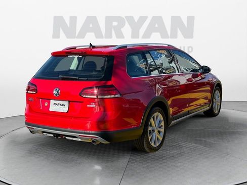 Used 2018 Volkswagen Golf Alltrack SE image 8