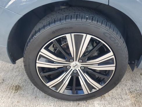 Certified 2023 Volvo XC60 B5 Plus w/ Climate Package FWD image 7