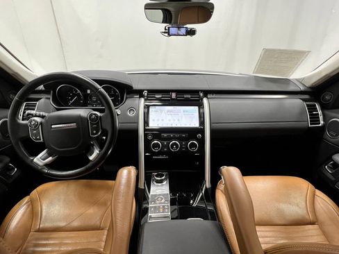Used 2017 Land Rover Discovery HSE AWD/4WD image 22