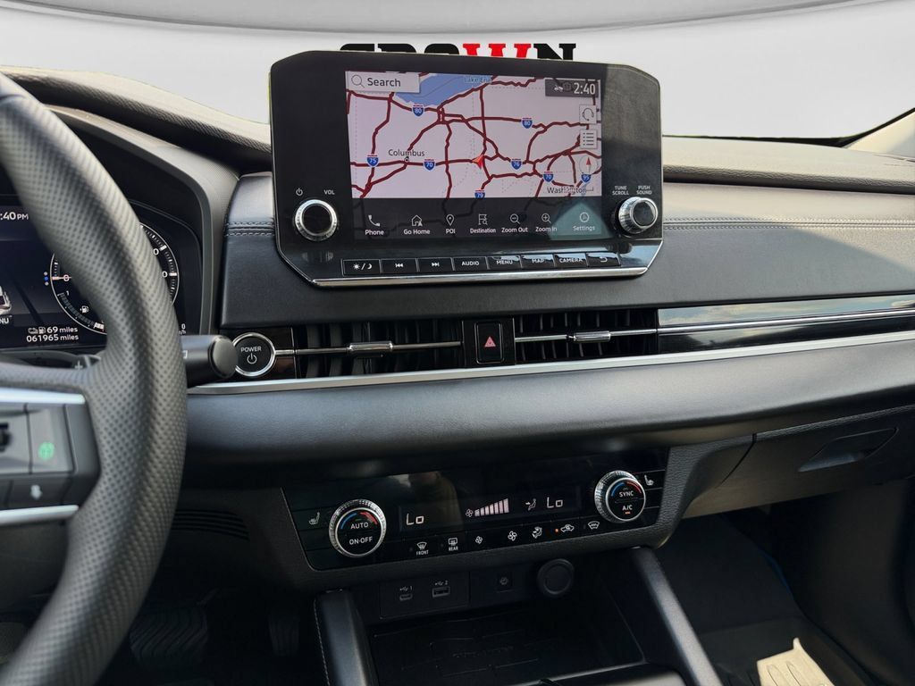 Used 2023 Mitsubishi Outlander 4WD Plug-In Hybrid image 15