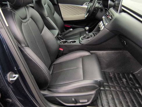 Used 2019 Genesis G70 2.0T Sport image 21