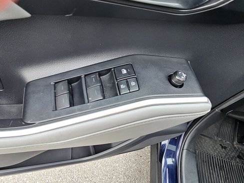 Used 2020 Toyota Highlander XLE image 12