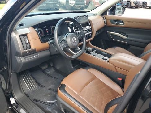 Certified 2023 Nissan Pathfinder Platinum AWD/4WD image 27