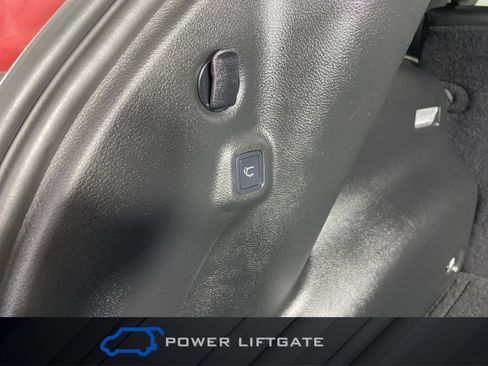 Used 2023 Jeep Compass Latitude w/ Convenience Group AWD/4WD image 34